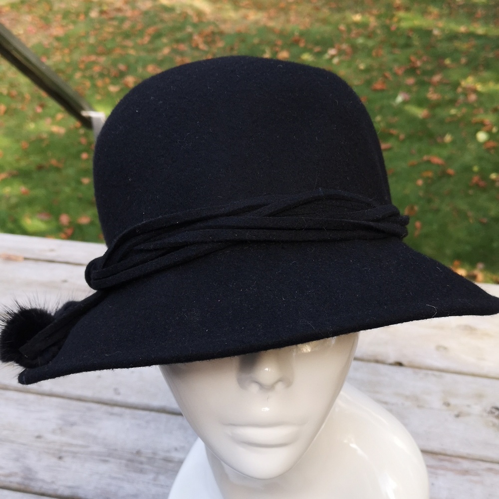 Mantles wool hat